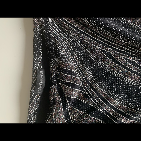 Beautiful sequence top - Picture 1 of 2